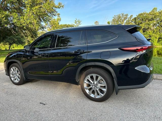 used 2024 Toyota Highlander car, priced at $46,737