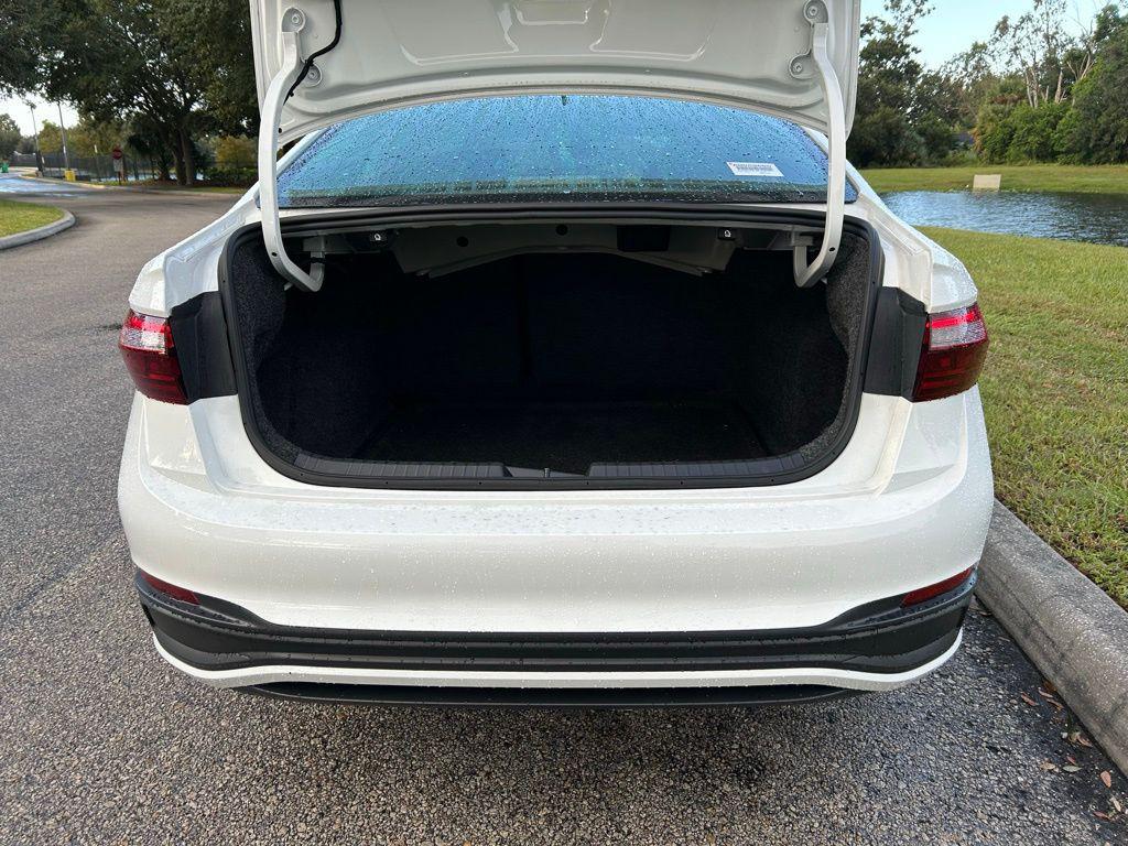 used 2024 Volkswagen Jetta car, priced at $20,737
