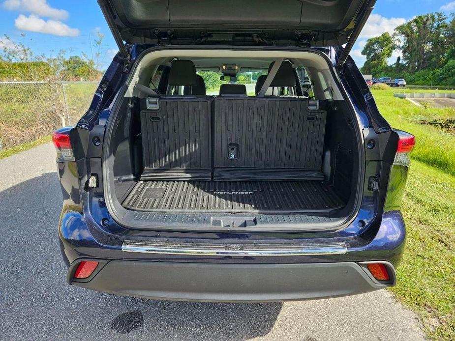 used 2023 Toyota Highlander car, priced at $32,977