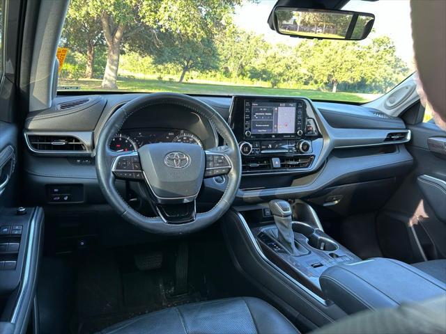 used 2021 Toyota Highlander car, priced at $35,477
