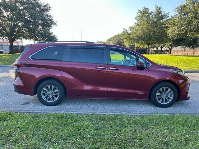 used 2021 Toyota Sienna car