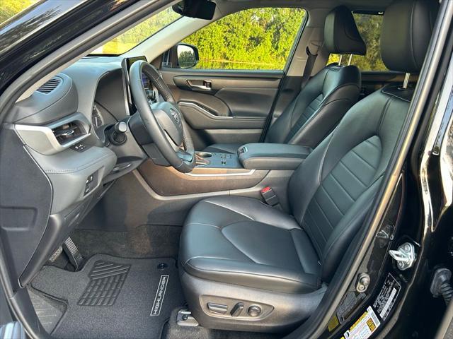 used 2024 Toyota Highlander car, priced at $42,977
