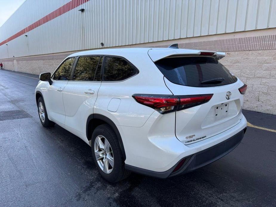 used 2022 Toyota Highlander car, priced at $27,477