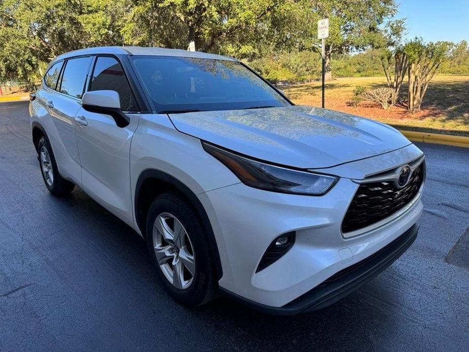 used 2022 Toyota Highlander car, priced at $27,477