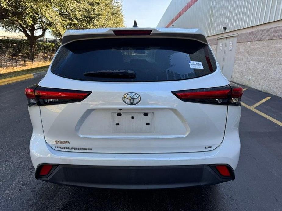 used 2022 Toyota Highlander car, priced at $27,477