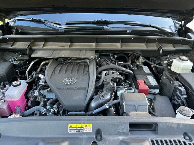 used 2024 Toyota Highlander car, priced at $40,977