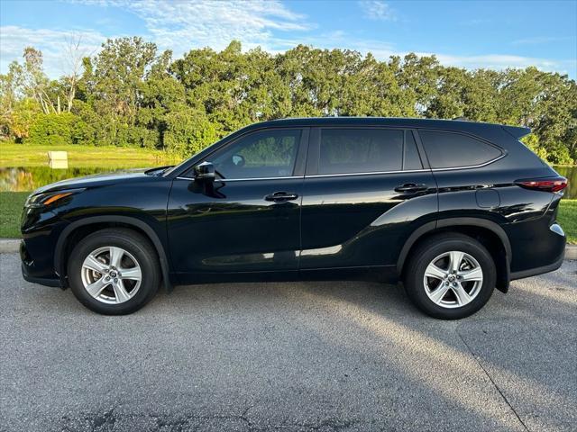 used 2024 Toyota Highlander car, priced at $40,977