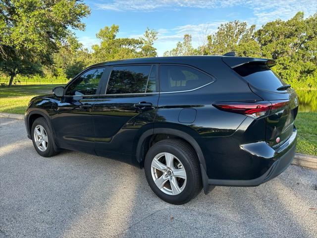 used 2024 Toyota Highlander car, priced at $40,977