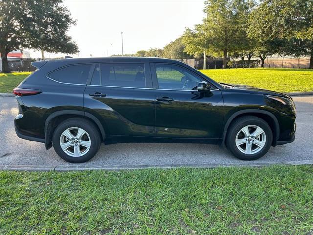 used 2024 Toyota Highlander car, priced at $40,977