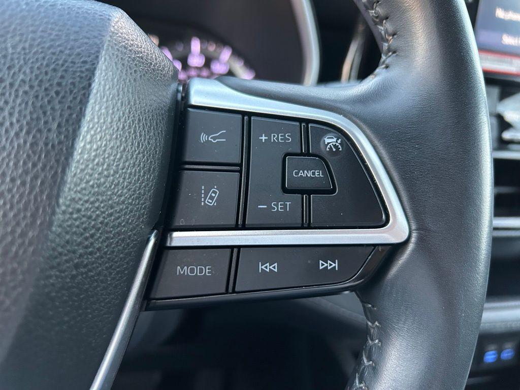 used 2022 Toyota Highlander car, priced at $33,937