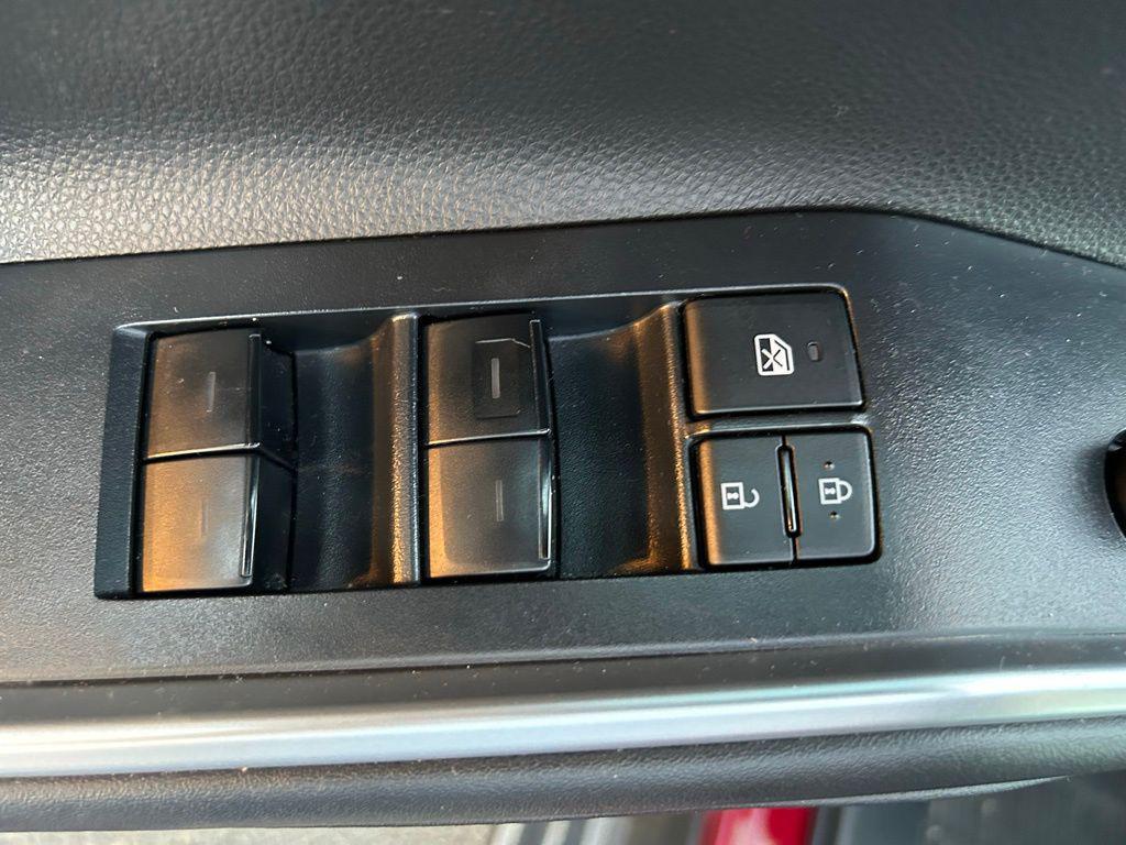 used 2022 Toyota Highlander car, priced at $33,937