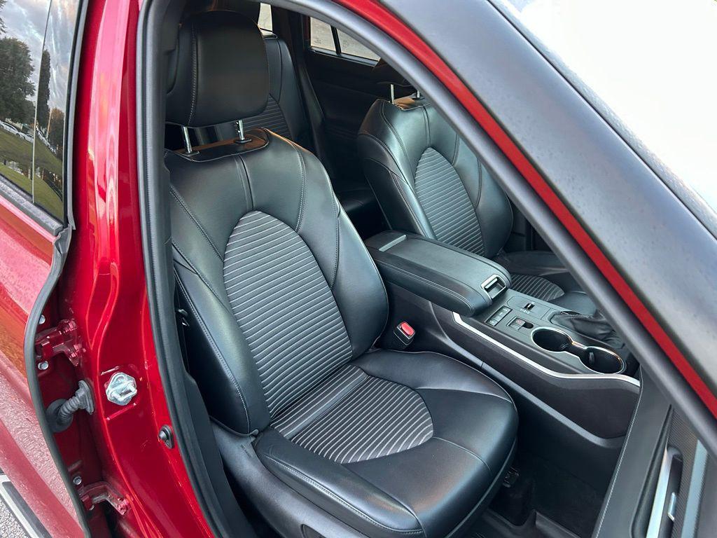 used 2022 Toyota Highlander car, priced at $33,937