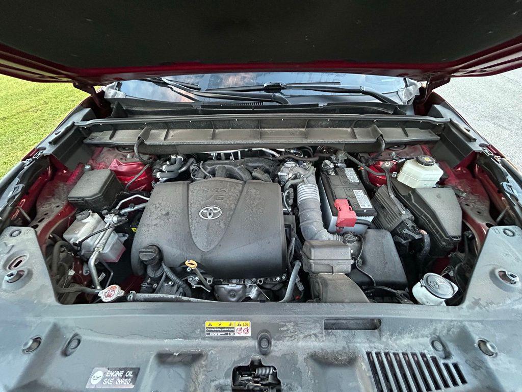 used 2022 Toyota Highlander car, priced at $33,937