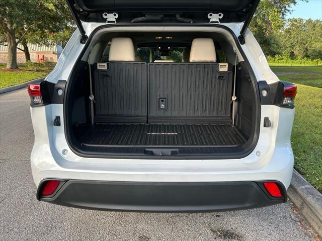 used 2023 Toyota Highlander car, priced at $39,977
