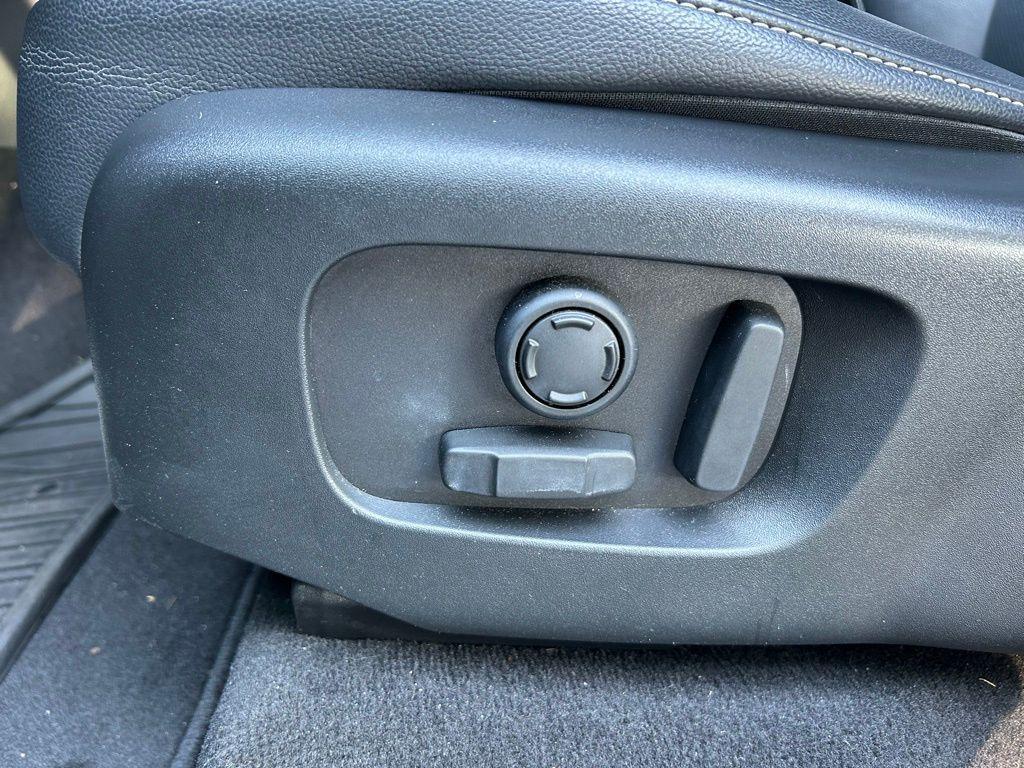 used 2021 Land Rover Range Rover Velar car, priced at $31,537