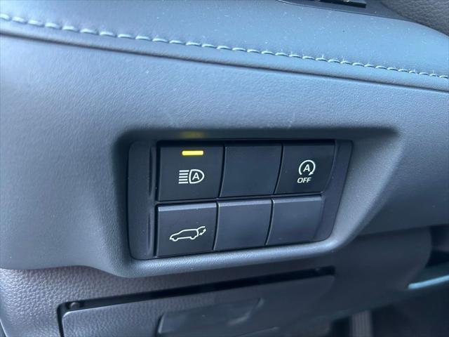 used 2025 Toyota Highlander car, priced at $47,237