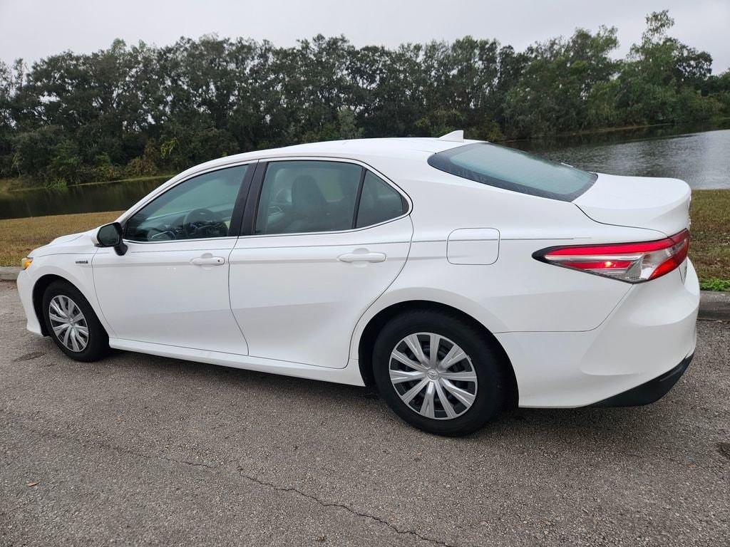 used 2018 Toyota Camry Hybrid car, priced at $20,977