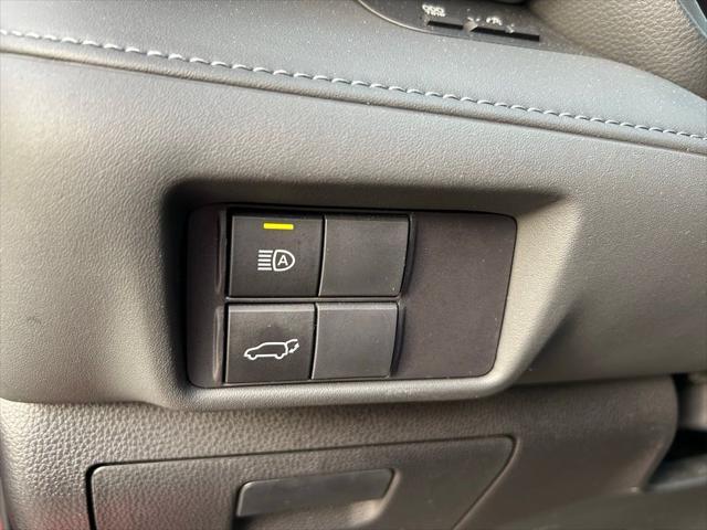 used 2022 Toyota Highlander car, priced at $34,977