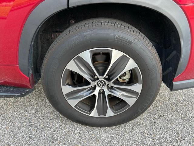 used 2022 Toyota Highlander car, priced at $34,977