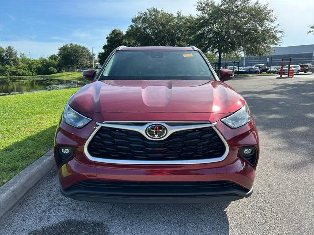 used 2022 Toyota Highlander car, priced at $34,977