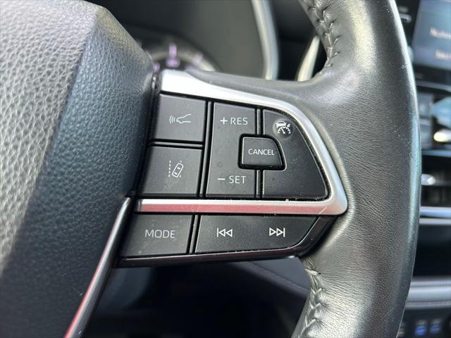 used 2022 Toyota Highlander car, priced at $34,977