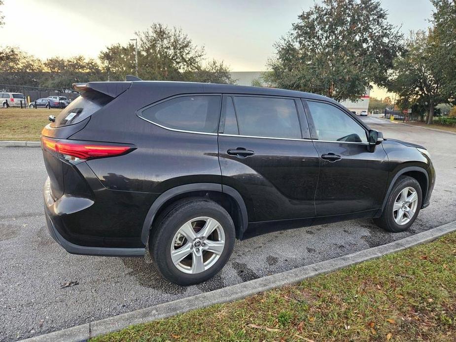 used 2022 Toyota Highlander car, priced at $30,977