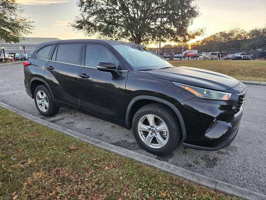 used 2022 Toyota Highlander car, priced at $30,977