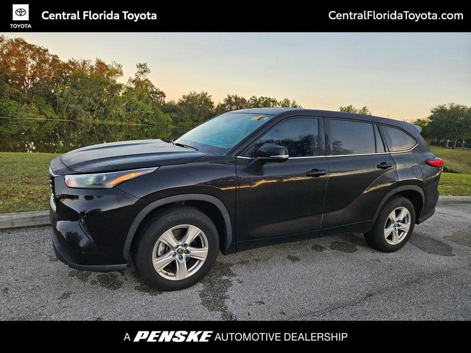 used 2022 Toyota Highlander car, priced at $30,977