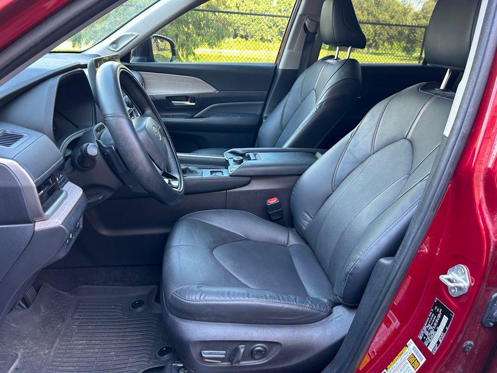 used 2024 Toyota Grand Highlander car, priced at $49,537