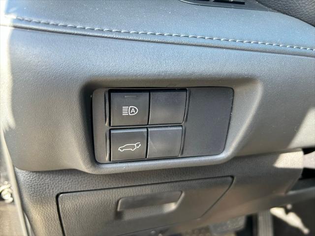 used 2020 Toyota Highlander car