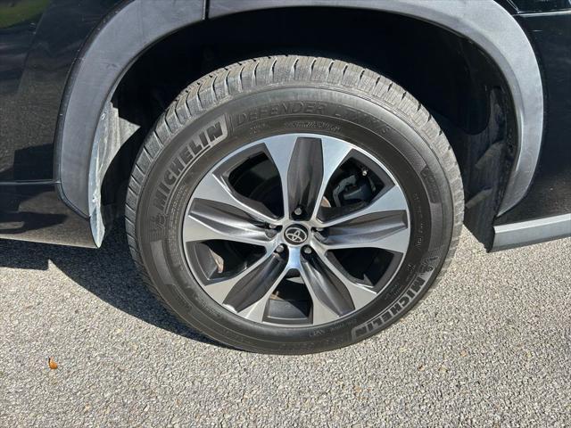 used 2020 Toyota Highlander car