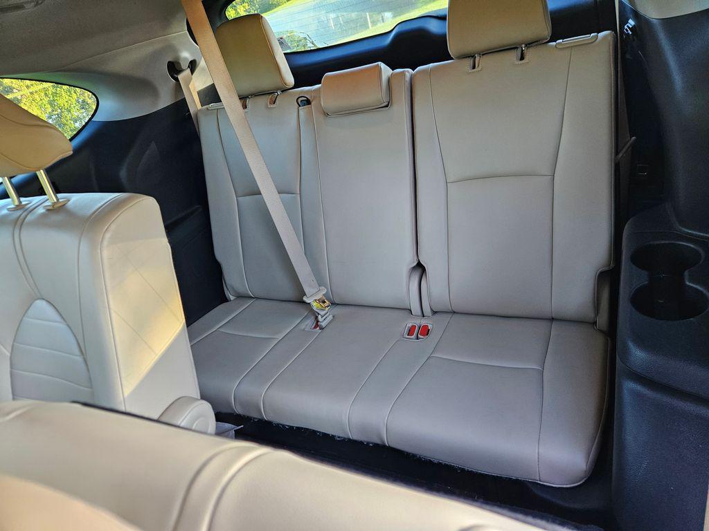used 2022 Toyota Highlander car, priced at $31,937
