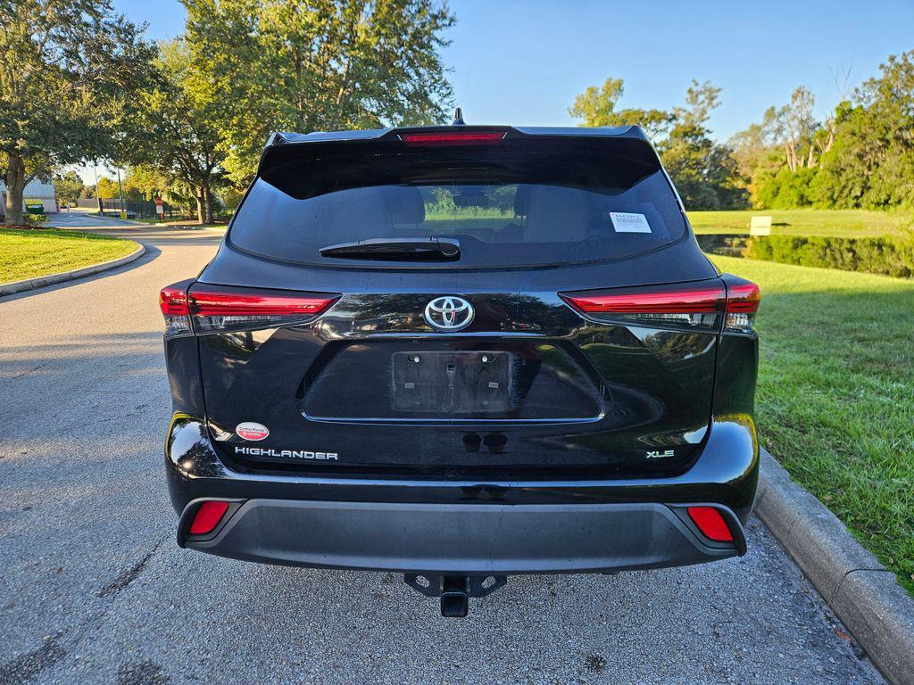 used 2022 Toyota Highlander car, priced at $31,937