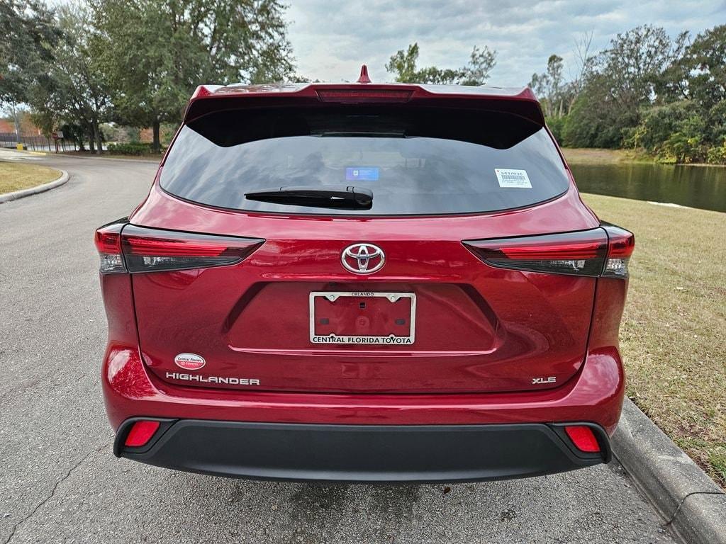 used 2024 Toyota Highlander car, priced at $41,977