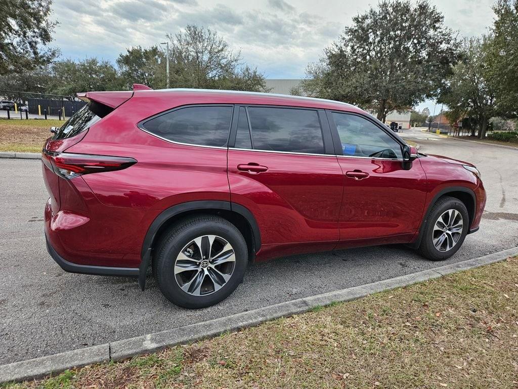 used 2024 Toyota Highlander car, priced at $41,977