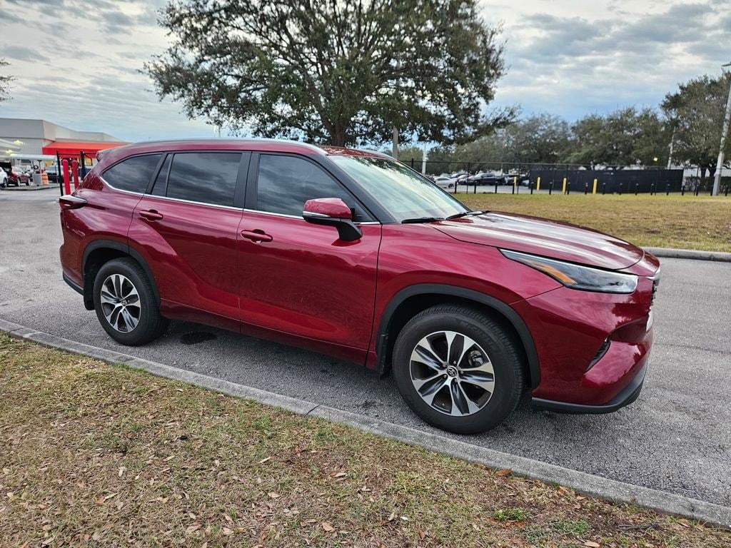 used 2024 Toyota Highlander car, priced at $41,977