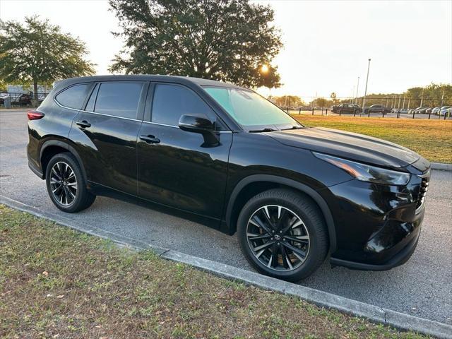 used 2023 Toyota Highlander car, priced at $31,977