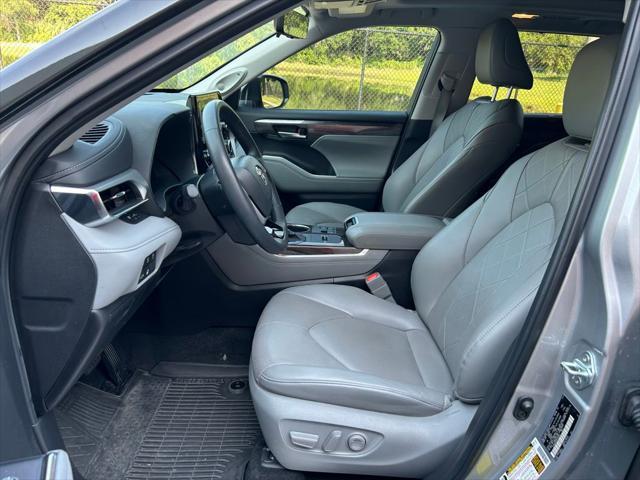 used 2024 Toyota Highlander car, priced at $49,977