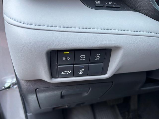 used 2024 Toyota Highlander car, priced at $49,977