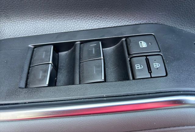 used 2024 Toyota Highlander car, priced at $49,977