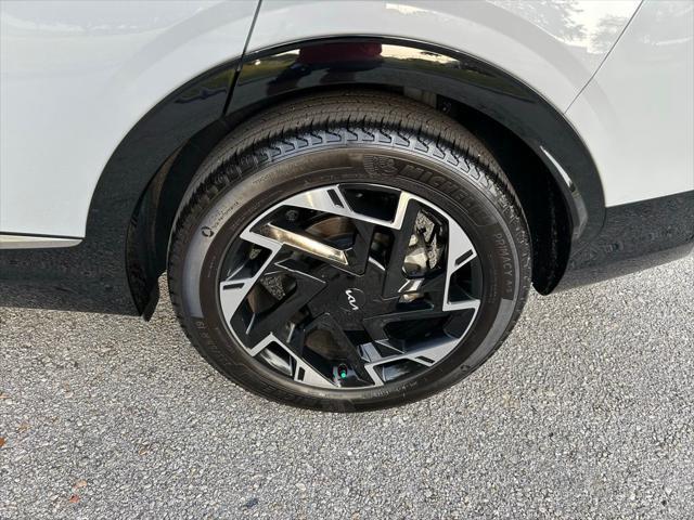 used 2025 Kia Sportage car, priced at $33,977