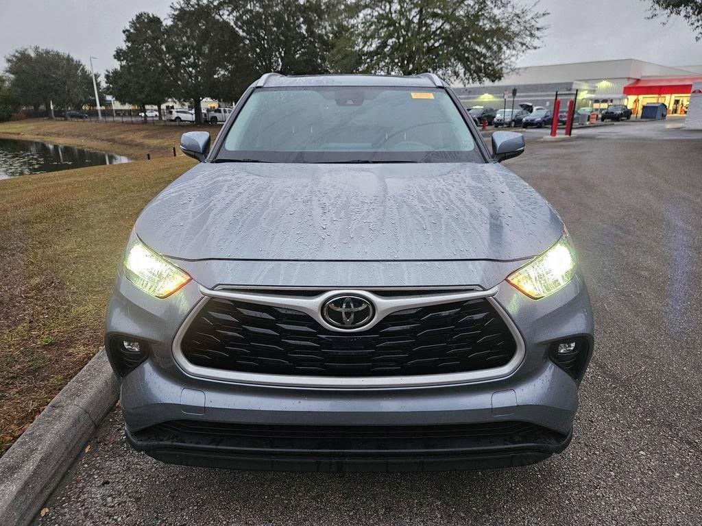 used 2023 Toyota Highlander car, priced at $34,977