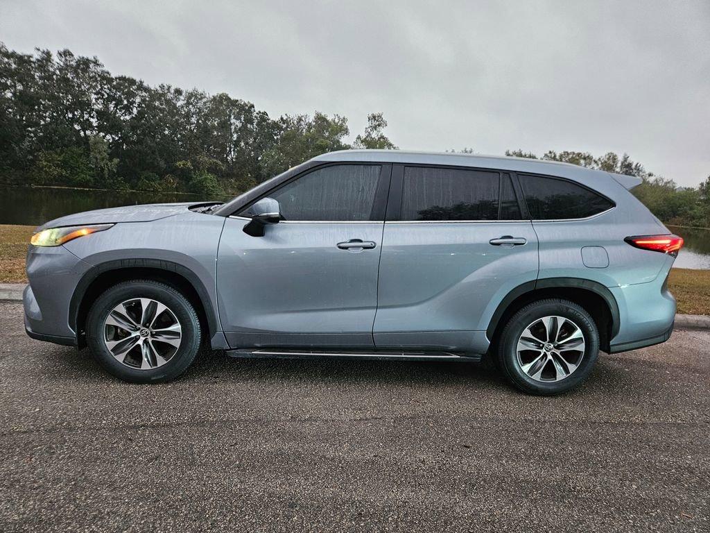 used 2023 Toyota Highlander car, priced at $34,977