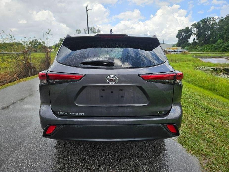 used 2022 Toyota Highlander car, priced at $31,477