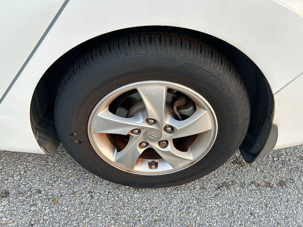 used 2015 Hyundai Elantra car