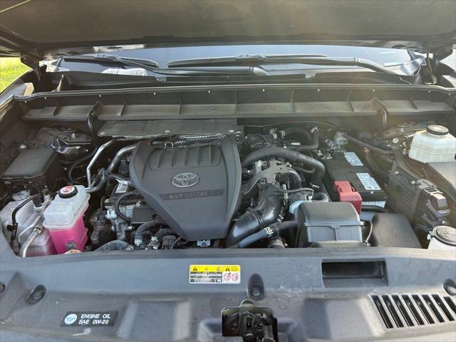 used 2023 Toyota Highlander car, priced at $38,977