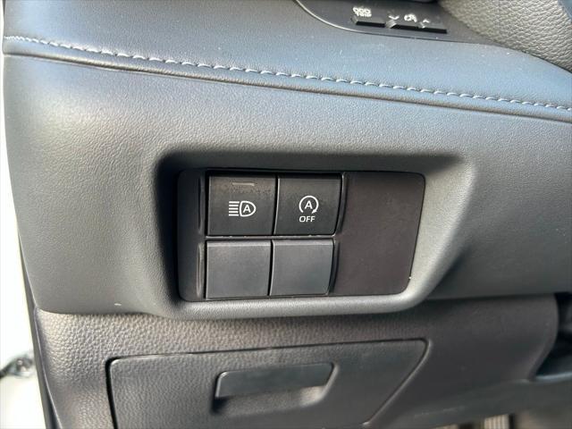 used 2023 Toyota Highlander car, priced at $34,977