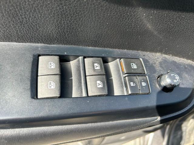 used 2018 Toyota Highlander car, priced at $22,937
