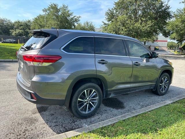 used 2018 Toyota Highlander car, priced at $22,937