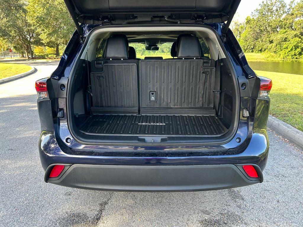 used 2024 Toyota Highlander car, priced at $38,537